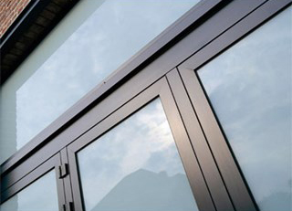 Wat is het verschil tussen pvc en aluminium ramen?